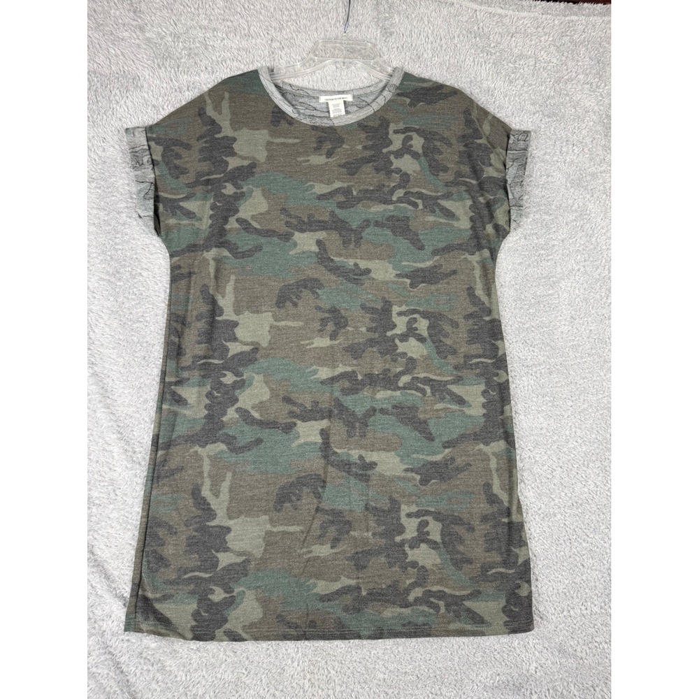 Caution to the Wind T-Shirt Dress Womens Medium Green Camo Cuffed Sleeves